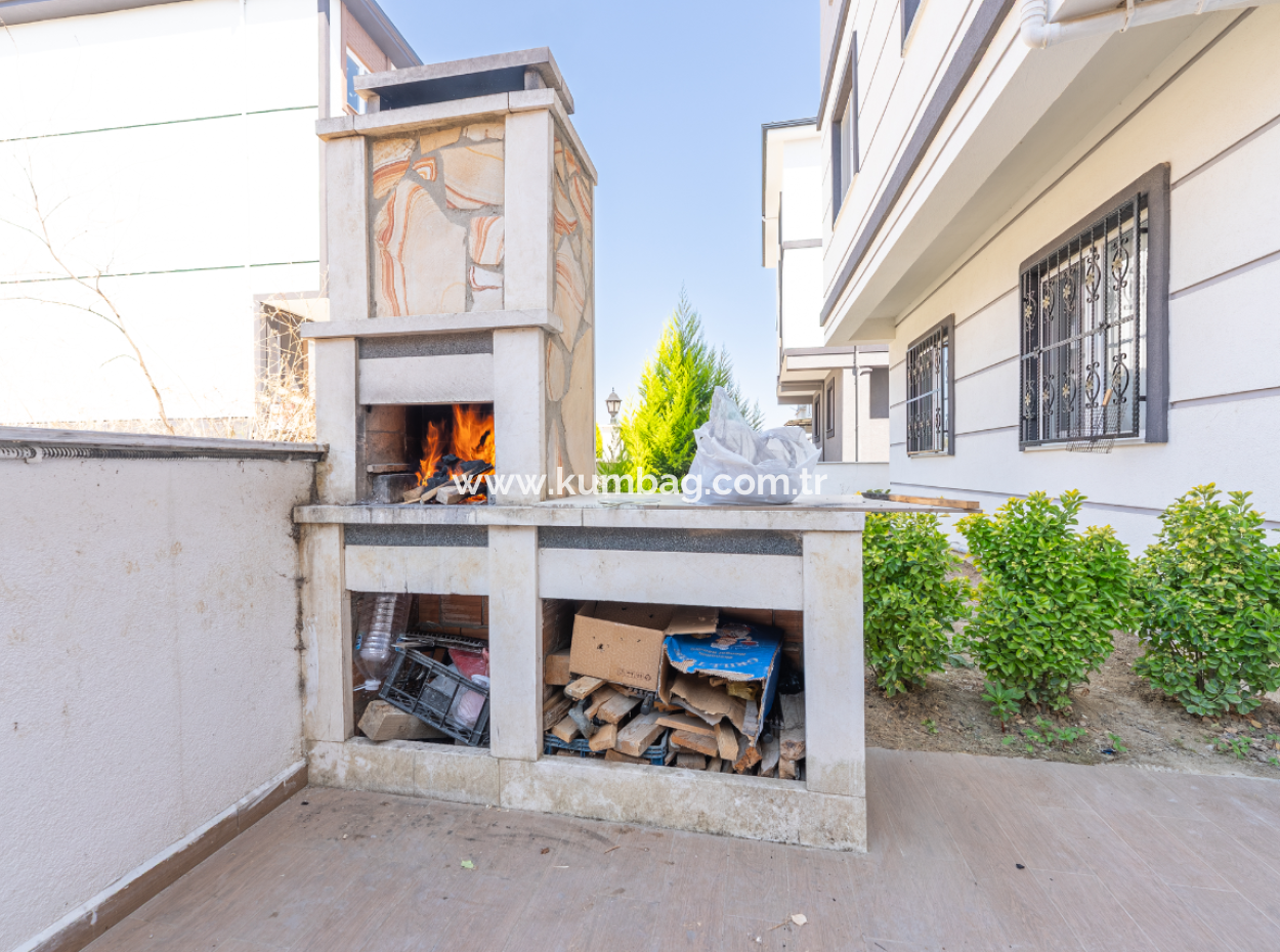 1 1 Flat For Sale In A New Building With Settlement In Kumbağ, Close To The Street
