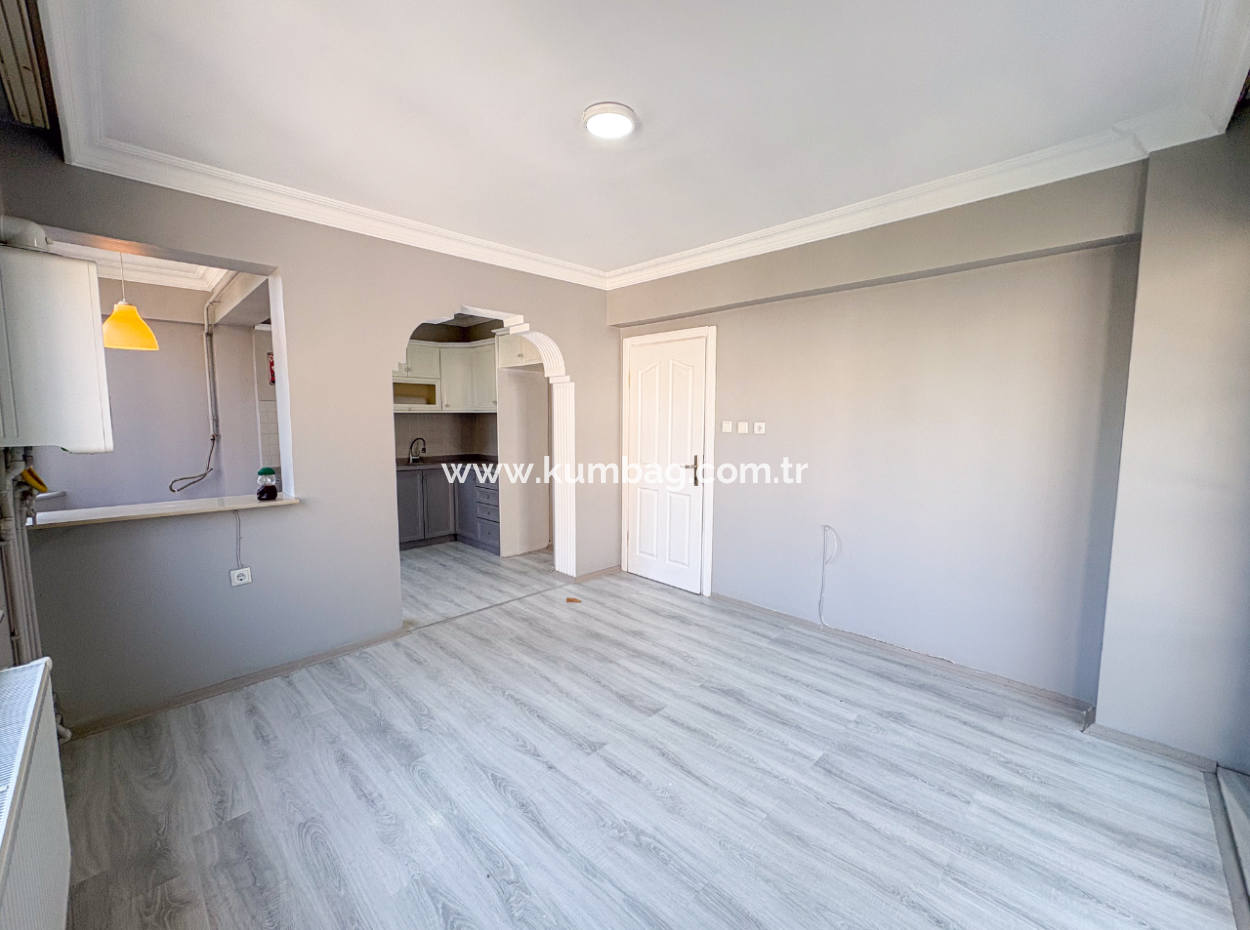 2 1 Flat For Rent In A Centrally Located Site With Pool In Kumbağ