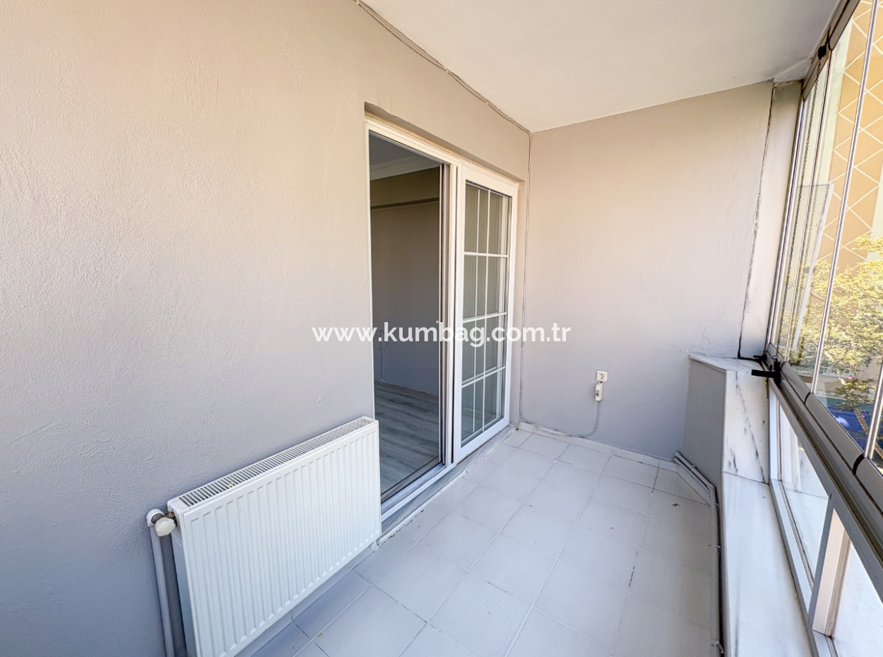 2 1 Flat For Rent In A Centrally Located Site With Pool In Kumbağ