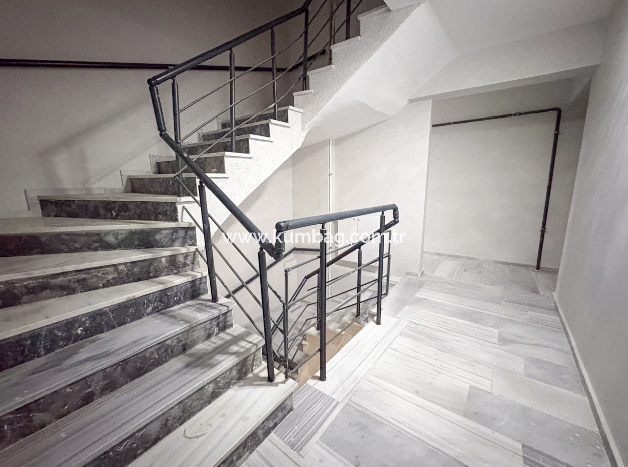 1 1 Flat For Sale In A New Building With Settlement In Kumbağ, Furnished On The Street