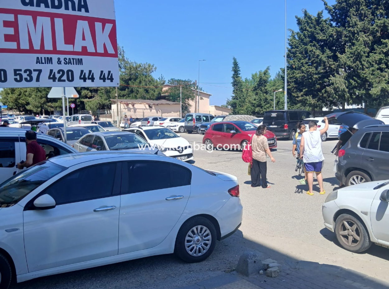 100 M2 Shop For Sale Opposite The School On The Busy Main Street In Kumbağ