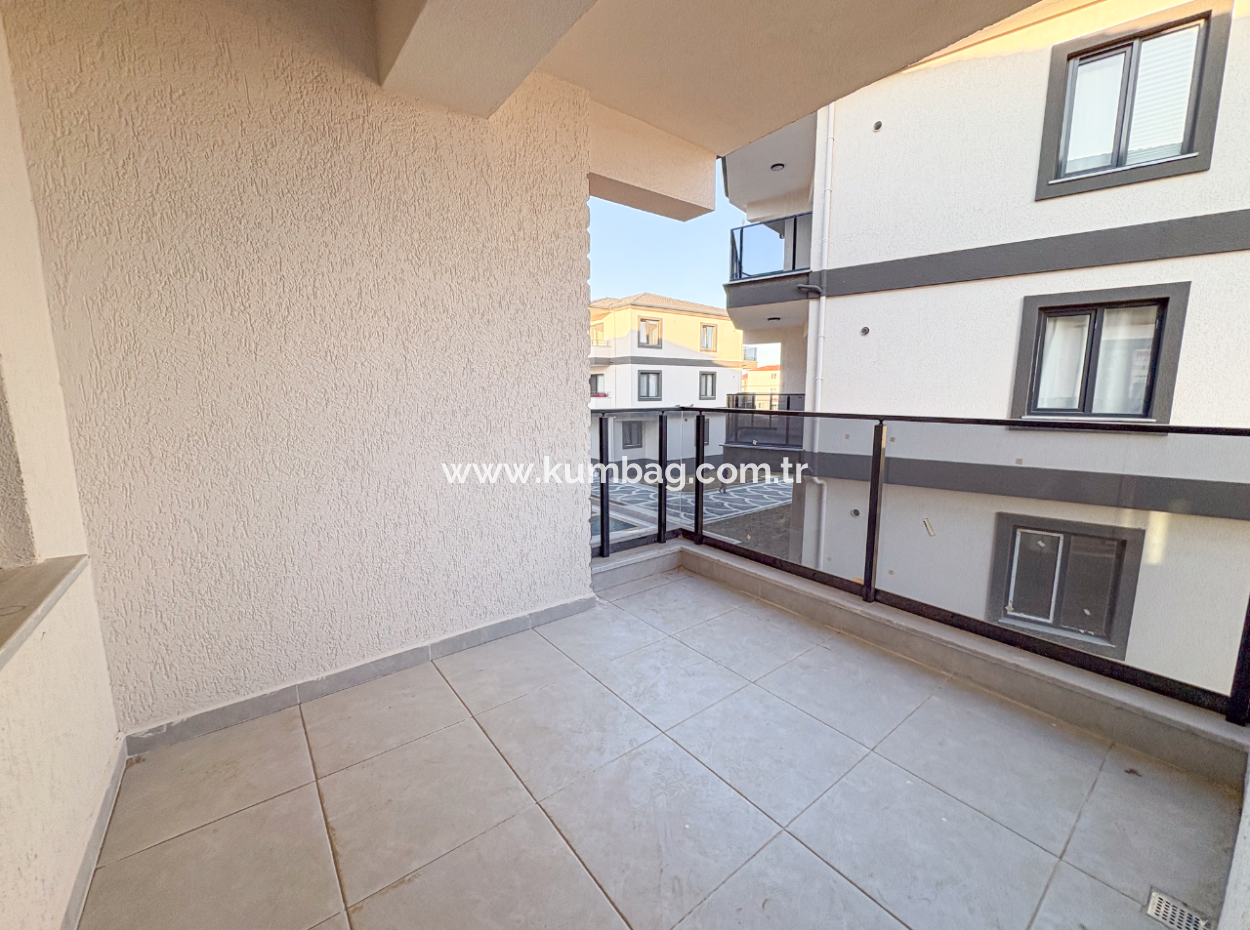 2 1 Flats For Sale In Kumbağ Luxury Pool Yonca Evleri Complex