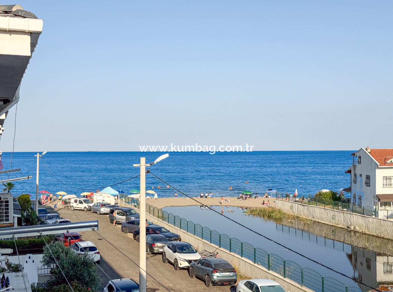 Furnished 2 1 Flats For Sale In A Site With A Pool By The Sea In Kumbağ