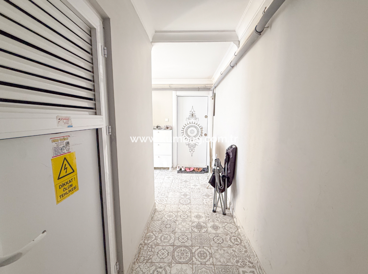 Furnished 2 1 Flats For Sale In A Site With A Pool By The Sea In Kumbağ