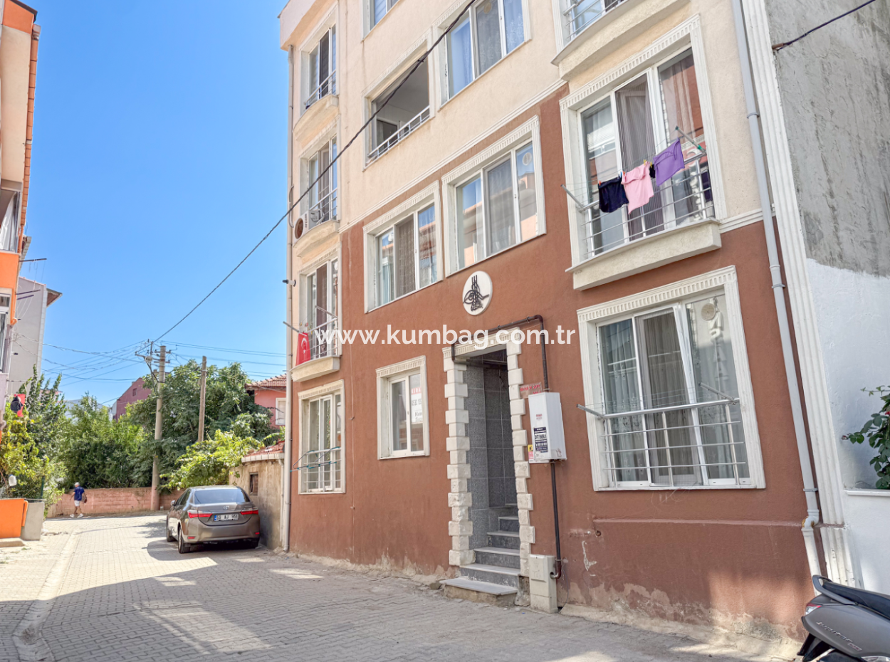 2 1 Flat For Sale With Large Settlement In The Center Of Kumbağ