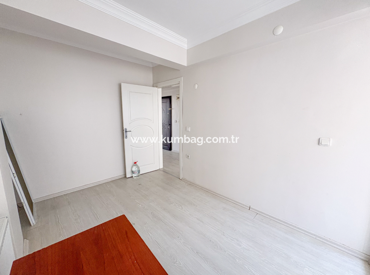 2 1 Flat For Sale With Large Settlement In The Center Of Kumbağ