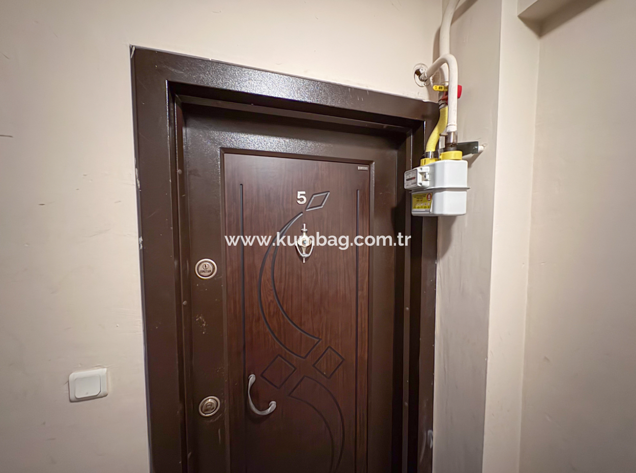 2 1 Flat For Sale With Large Settlement In The Center Of Kumbağ