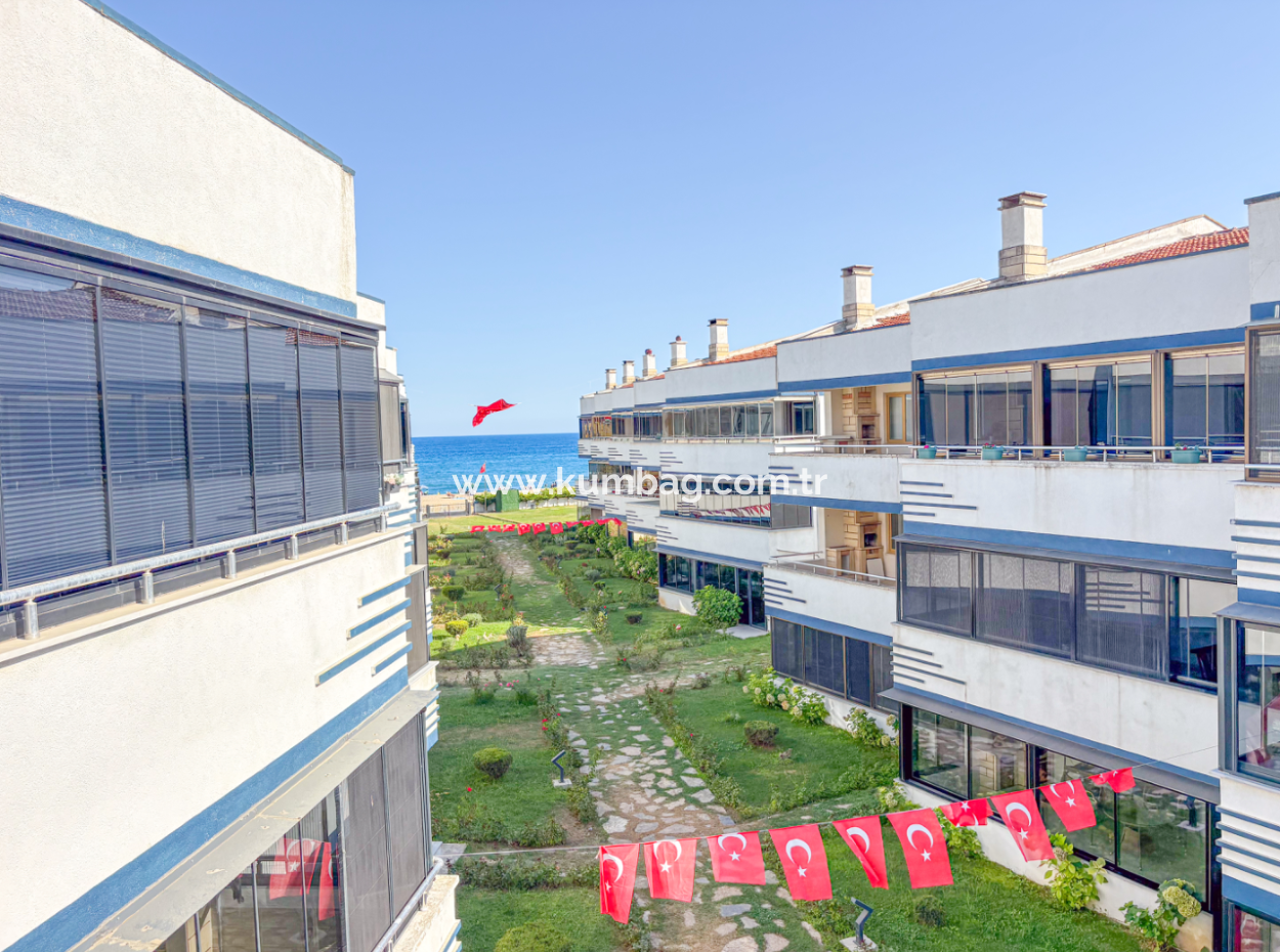 Spacious 2 1 Flat For Sale In A Seafront Pool Site In Kumbağ