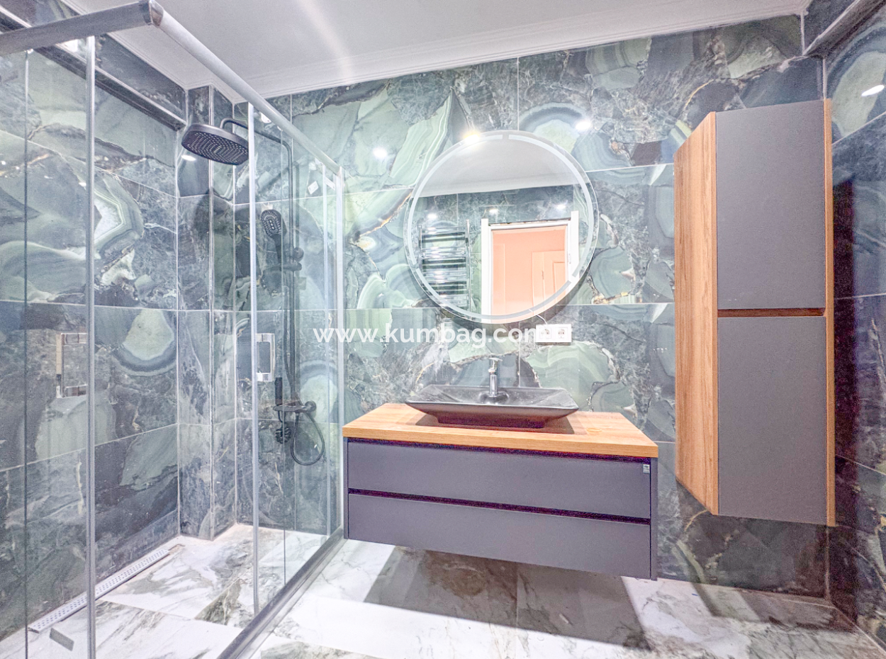 Spacious 2 1 Flat For Sale In A Seafront Pool Site In Kumbağ