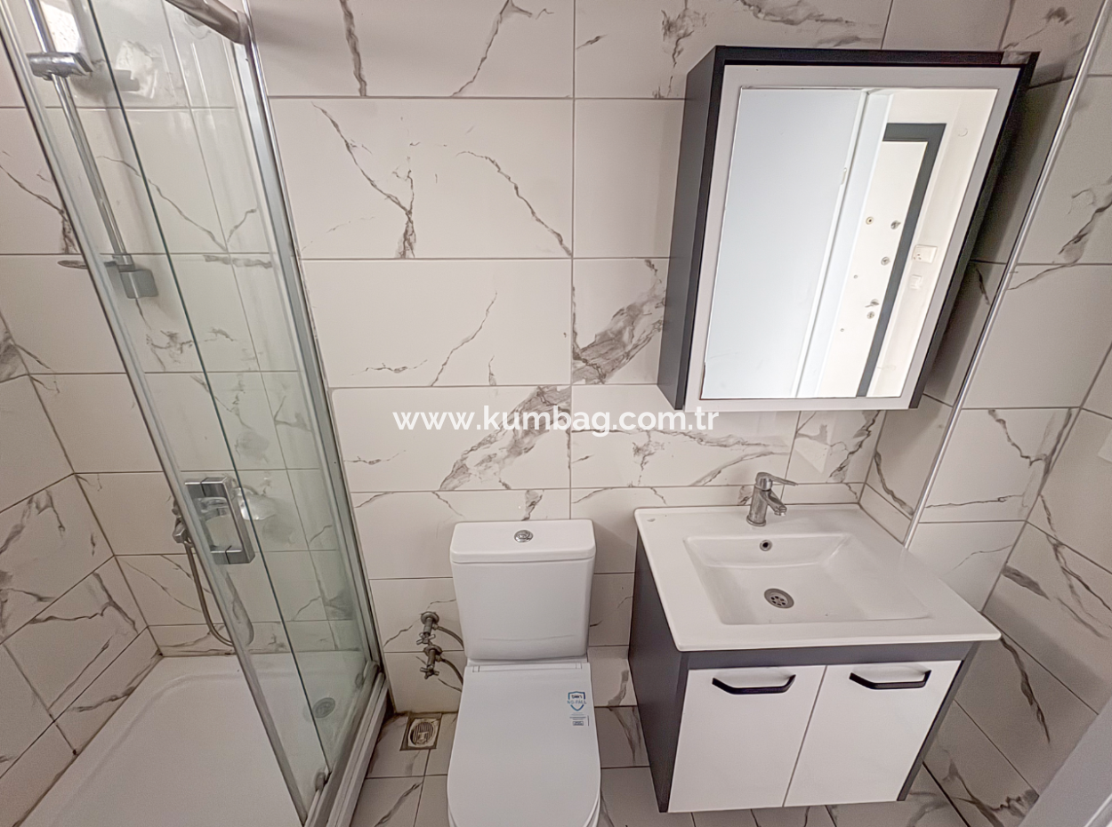 Spacious 2 1 Flat For Rent Behind Kumbağ Migros