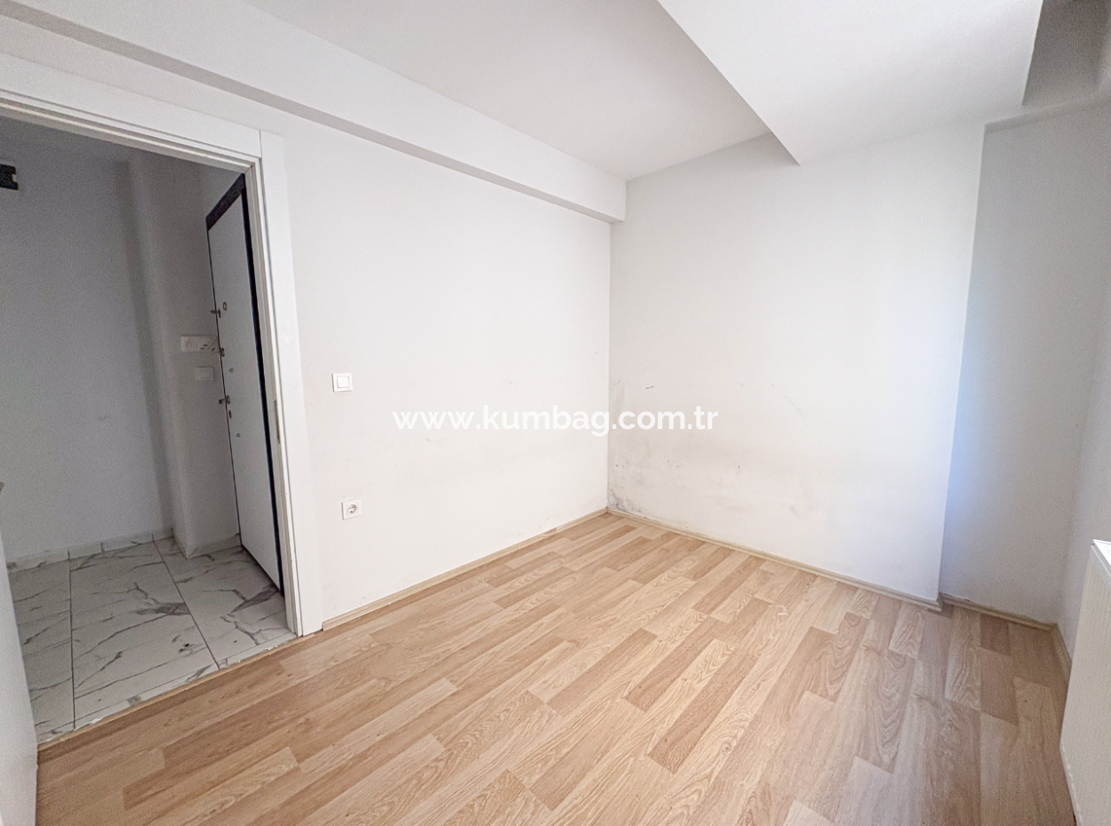 Spacious 2 1 Flat For Rent Behind Kumbağ Migros