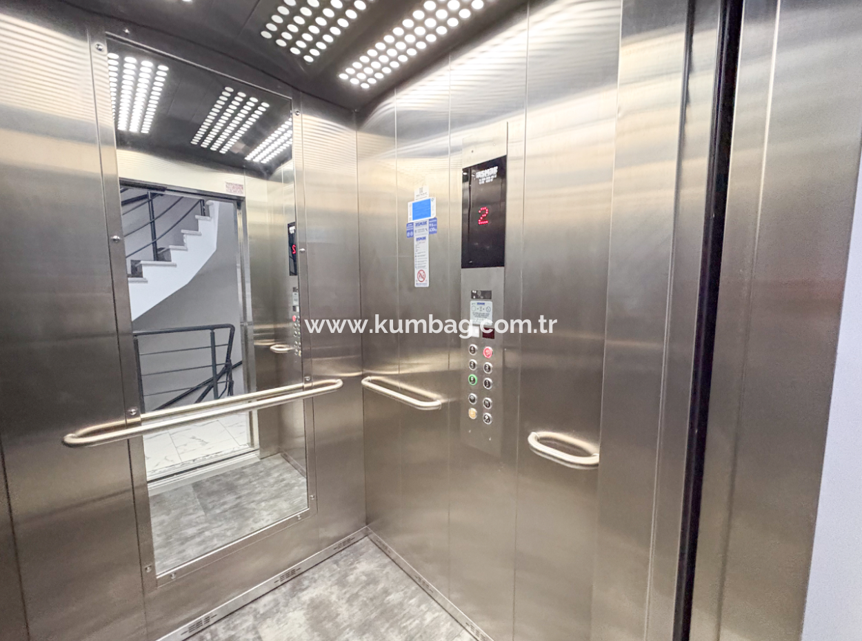 Spacious 2 1 Flat For Rent Behind Kumbağ Migros