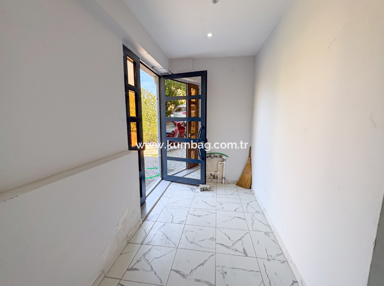 Spacious 2 1 Flat For Rent Behind Kumbağ Migros