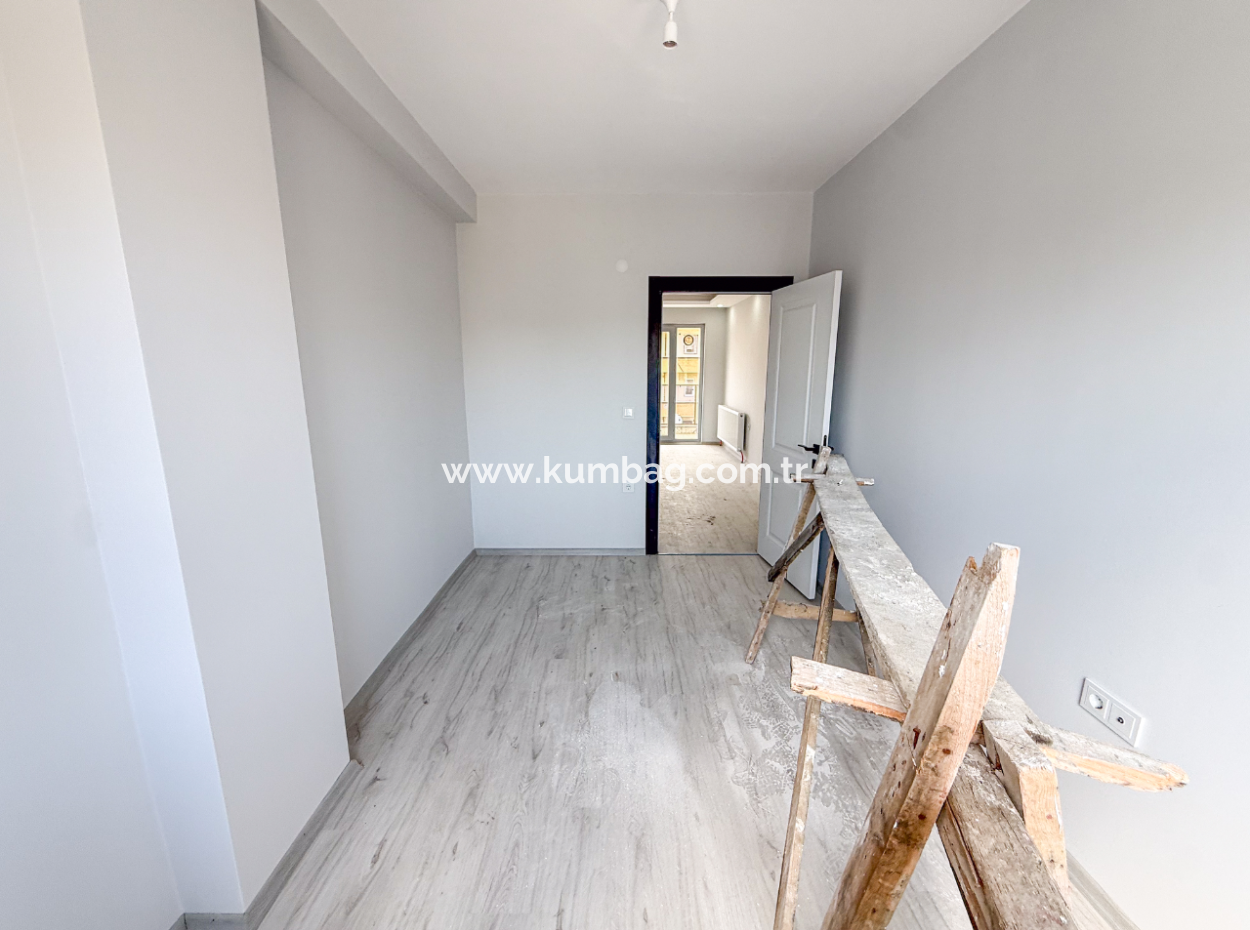 Spacious And Close To The Sea New Flat For Rent 2 1 Flat In Kumbağ New Building