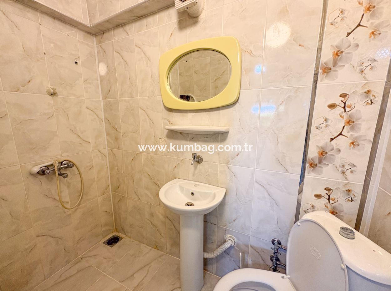 1 1 Furnished Flat For Rent With Garden Close To Kumbağ Street And Sea