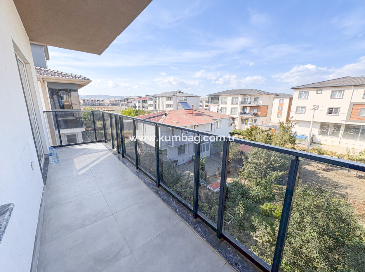 2 1 Flat For Rent Close To The Sea In A Site With Kumbağ Pool