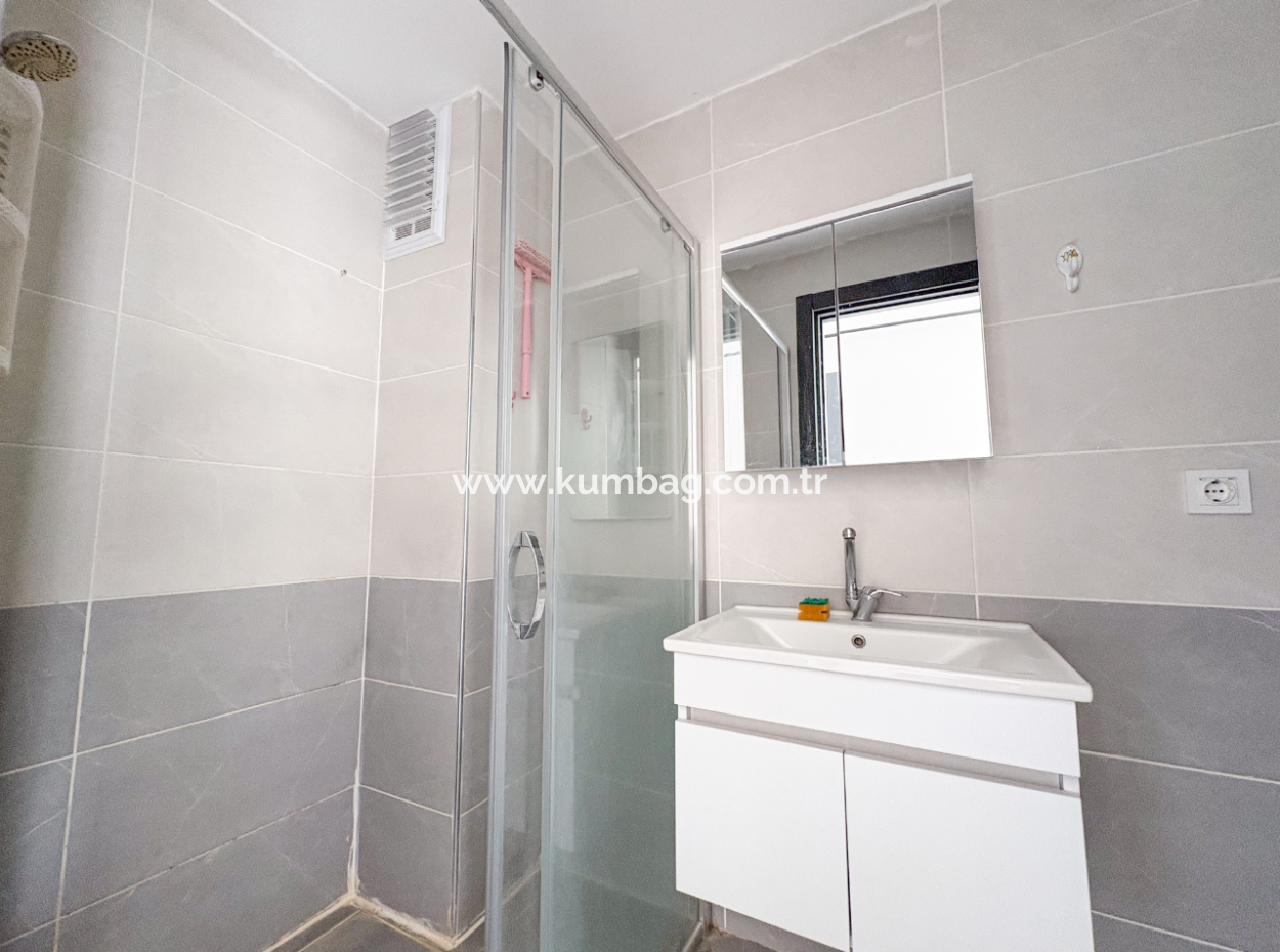 2 1 Flat For Rent Close To The Sea In A Site With Kumbağ Pool