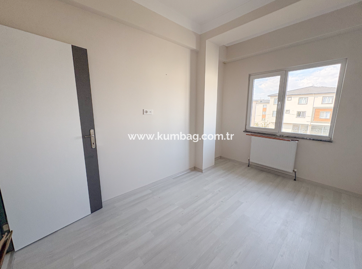 2 1 Flat For Rent Close To The Sea In A Site With Kumbağ Pool