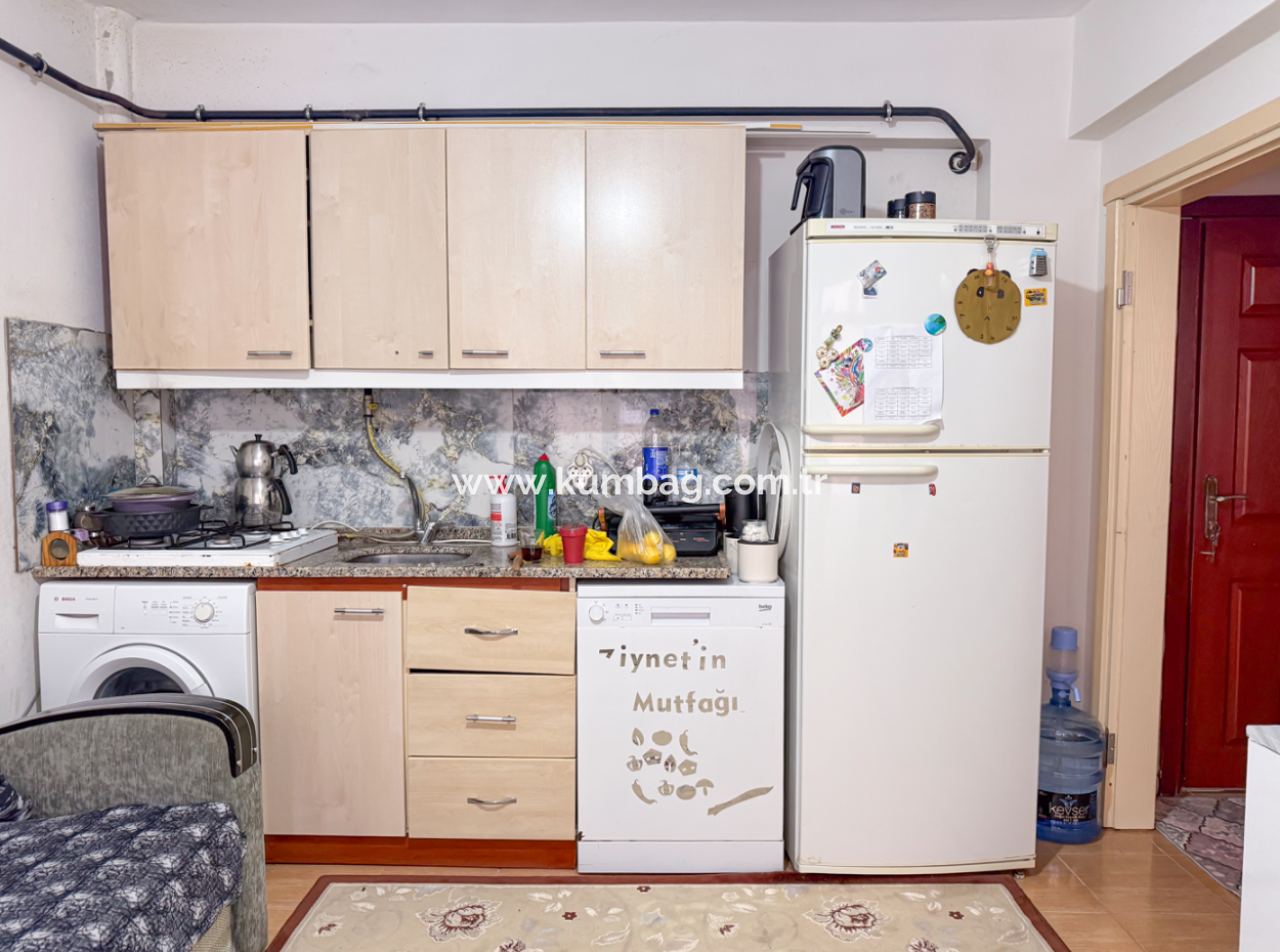 1 1 Flat For Sale In A Residential Condominium Building In The Center Of Kumbağ