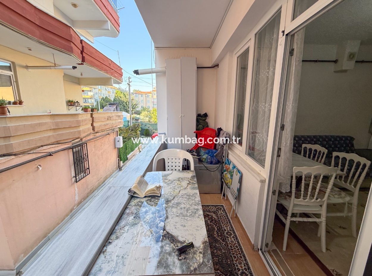 1 1 Flat For Sale In A Residential Condominium Building In The Center Of Kumbağ