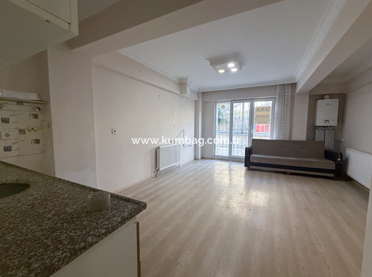 1 1 Flat For Sale In Kumbağ Close To The Market And Street
