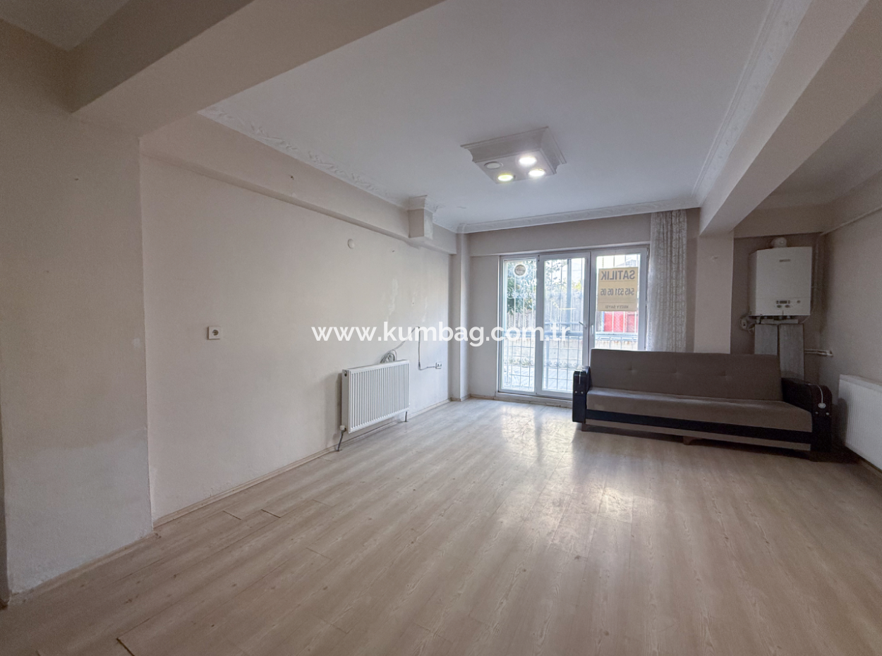 1 1 Flat For Sale In Kumbağ Close To The Market And Street