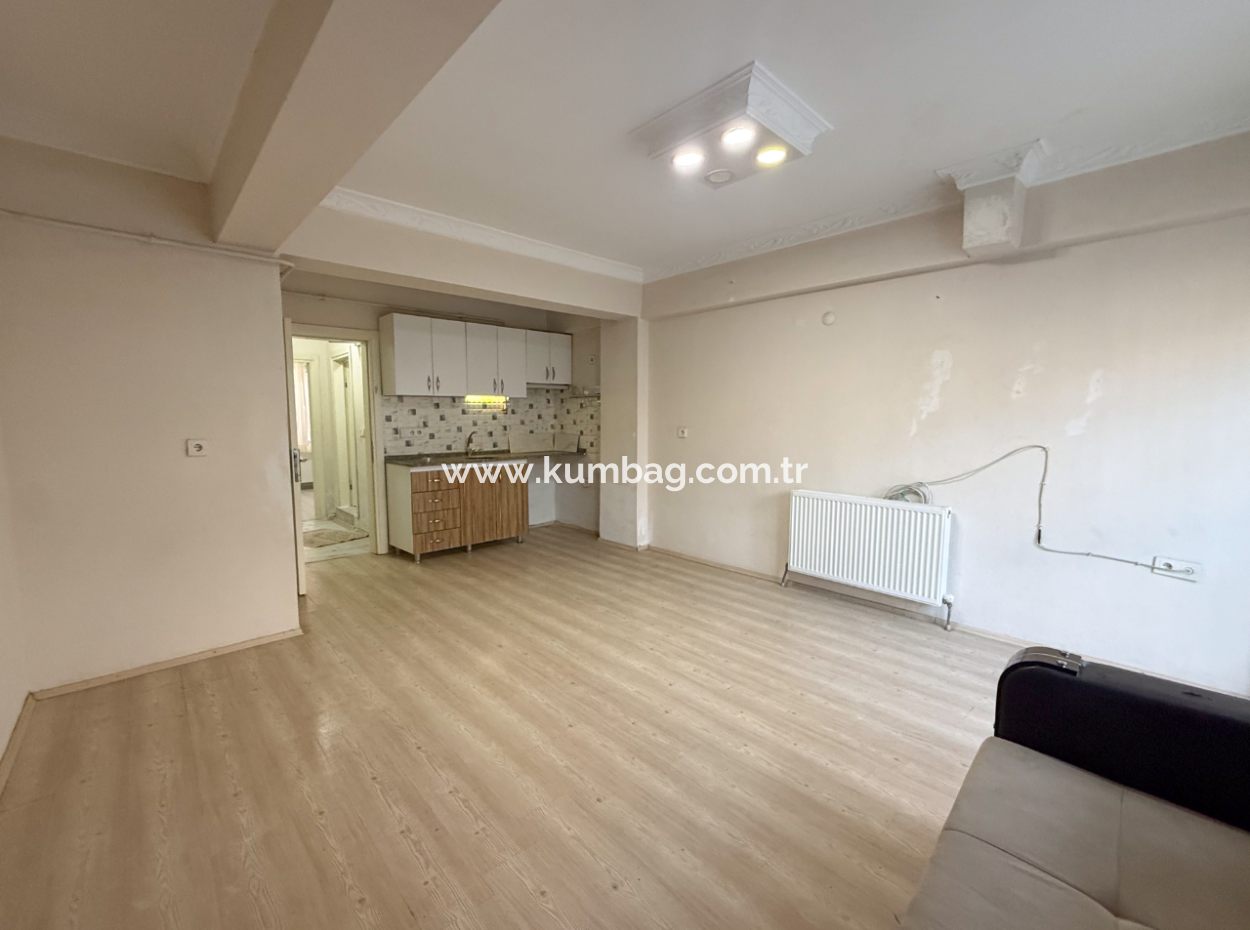 1 1 Flat For Sale In Kumbağ Close To The Market And Street