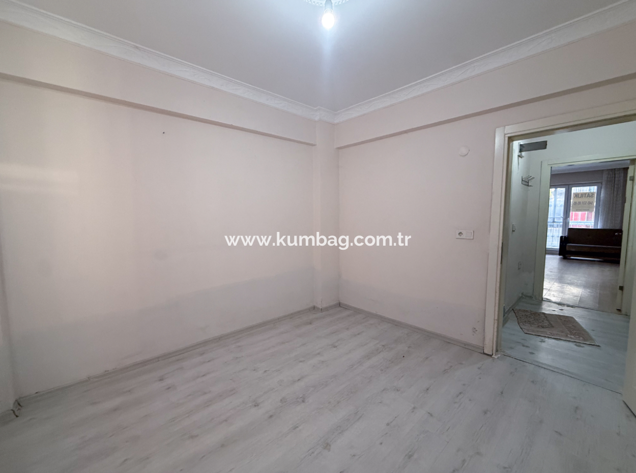 1 1 Flat For Sale In Kumbağ Close To The Market And Street