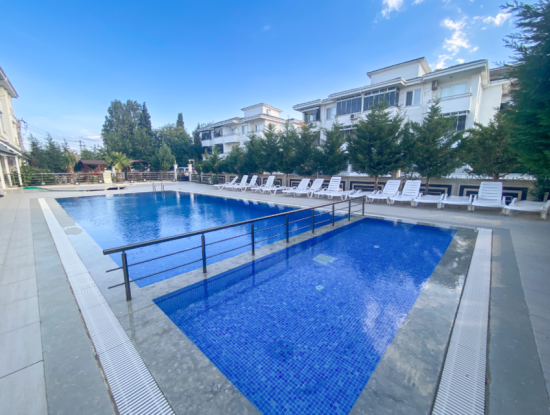 1 1 Flat For Rent With Garden In A Site With Pool In Kumbağ