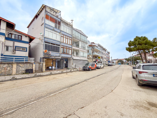 1 1 Flat For Rent With Garden Close To The Sea On Kumbağ Main Street