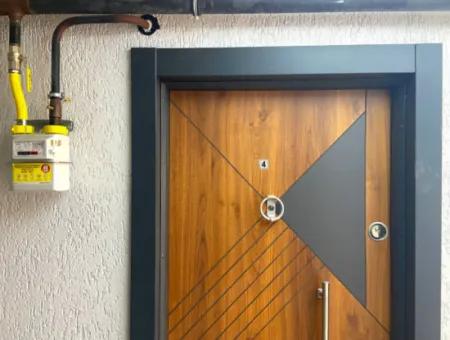 Kumbağ Havuzlu Sitede Bahçeli 1+1 Satilik Daire