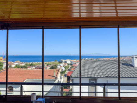 Triplex Detached House For Sale With Sea View And Street Front