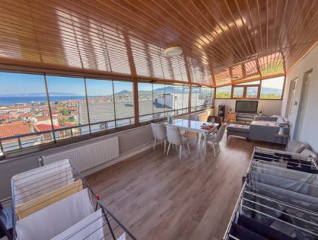 Triplex Detached House For Sale With Sea View And Street Front