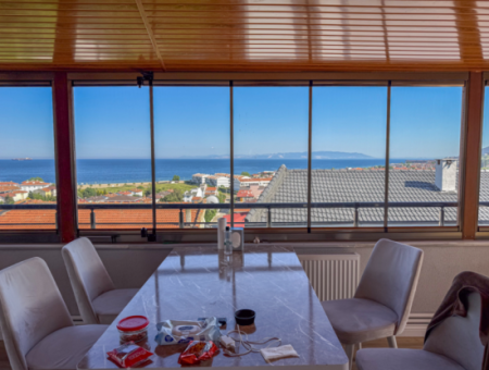 Triplex Detached House For Sale With Sea View And Street Front