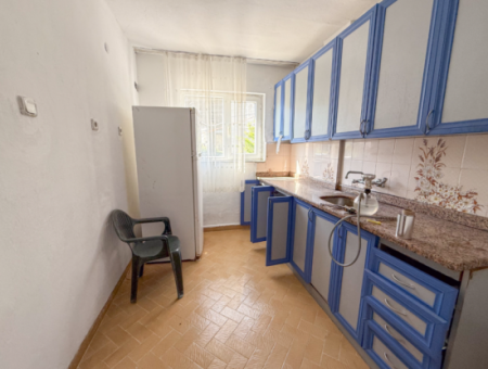 Triplex Detached House For Sale With Sea View And Street Front