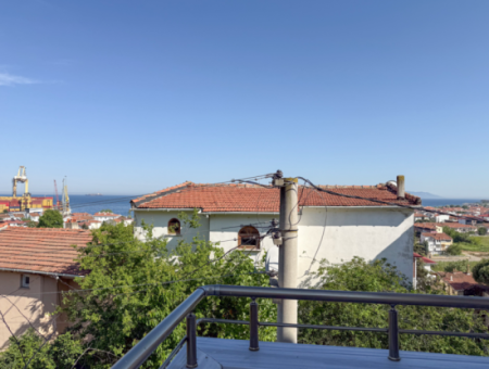 Triplex Detached House For Sale With Sea View And Street Front