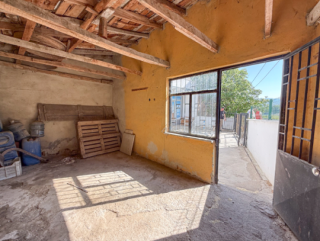 Triplex Detached House For Sale With Sea View And Street Front
