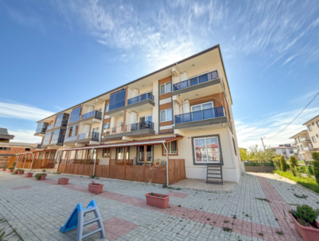 1 1 Apartment For Rent In A Complex On The Front Of Kumbağ Main Street