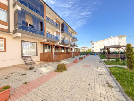 1 1 Apartment For Rent In A Complex On The Front Of Kumbağ Main Street