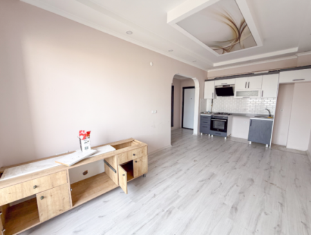 1 1 Apartment For Rent In A Complex On The Front Of Kumbağ Main Street