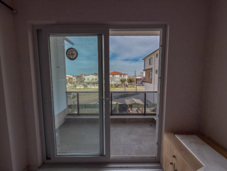 1 1 Apartment For Rent In A Complex On The Front Of Kumbağ Main Street