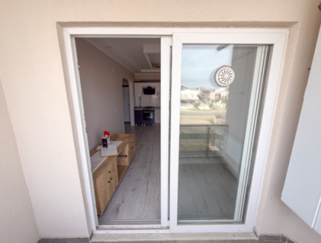 1 1 Apartment For Rent In A Complex On The Front Of Kumbağ Main Street