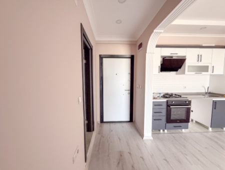 1 1 Apartment For Rent In A Complex On The Front Of Kumbağ Main Street