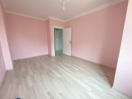 Spacious 1 1 Flat For Rent Close To Kumbağ Market Street