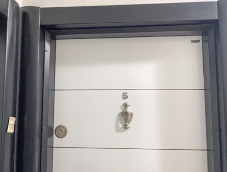 Spacious 1 1 Flat For Sale Close To Kumbağ Market Street