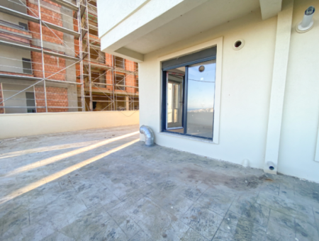 Luxury 1 1 Apartment For Sale With Sea View Garden In Central Location