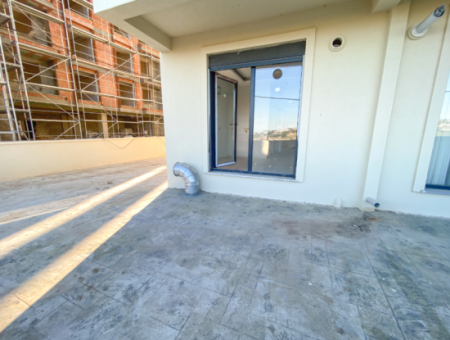 Luxury 1 1 Apartment For Sale With Sea View Garden In Central Location