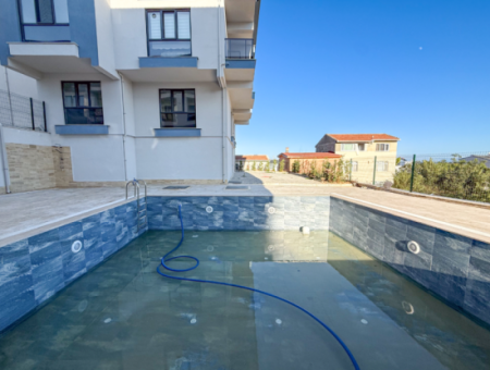 Spacious Luxury 1 1 Apartment For Sale In Barbaros With Sea View