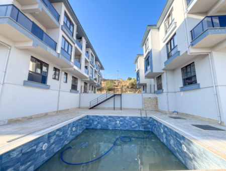 Spacious Luxury 1 1 Apartment For Sale In Barbaros With Sea View