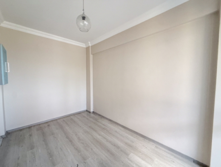 100Th Anniversary Centrally Located Spacious 1 1 Apartment